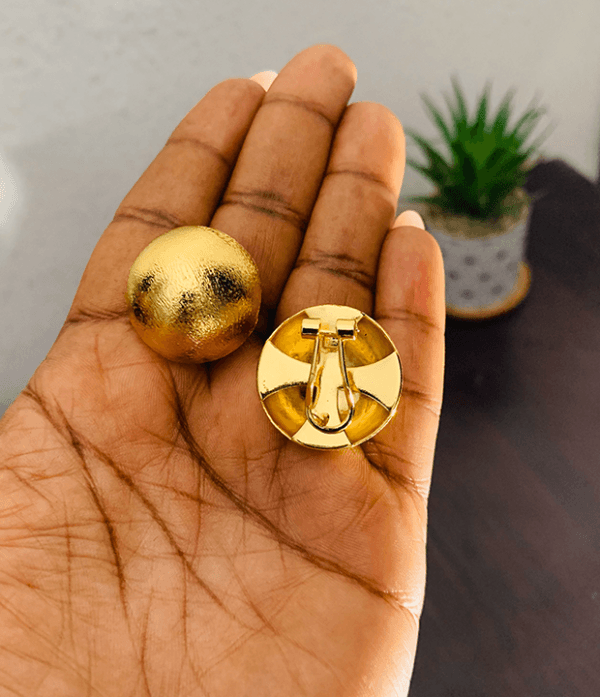 Cute lightweight Gold earring