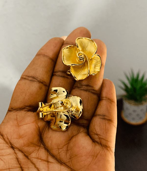 Flowery Gold Earrings