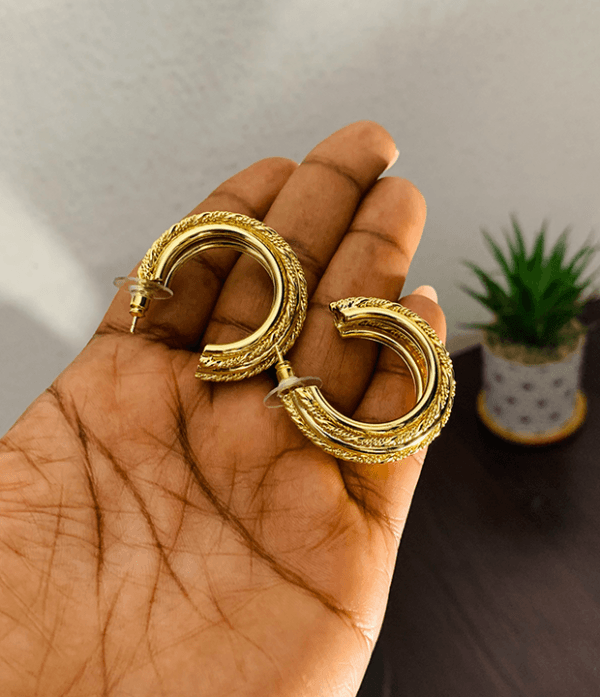 Open end Huggies gold_silver earrings