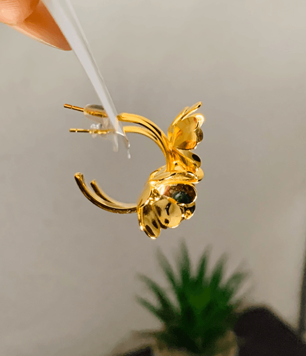 Petals Gold Earring
